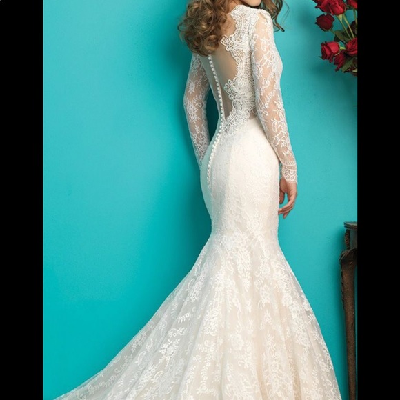 Allure wedding dress style 9260 size S - Picture 3 of 16